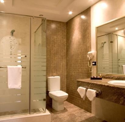 Hotel Dilijan Resort Oda fotoğraf