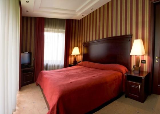 Hotel Dilijan Resort Oda fotoğraf
